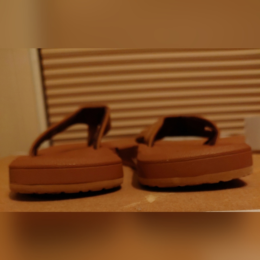 Flojos Mens Size 10 Camel Only Worn Once - Picture 6 of 7